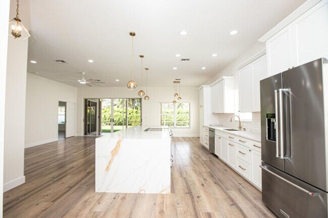 Foto del edificio - 10881 La Salinas Cir