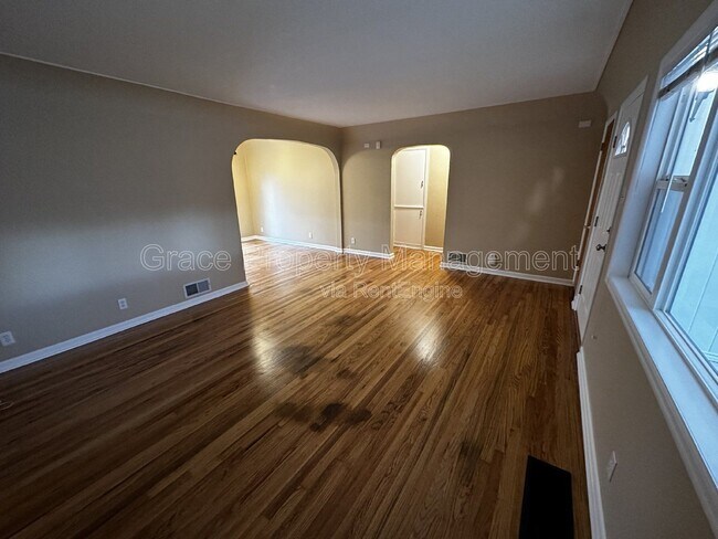 Building Photo - 1685 Yukon St