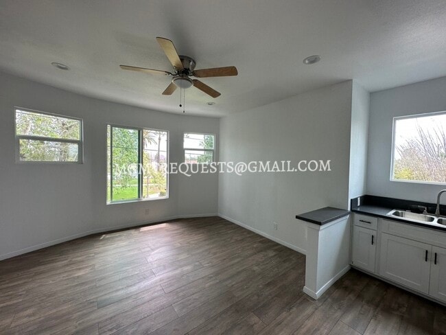 Photo - 555 N La Cadena Dr Apartment