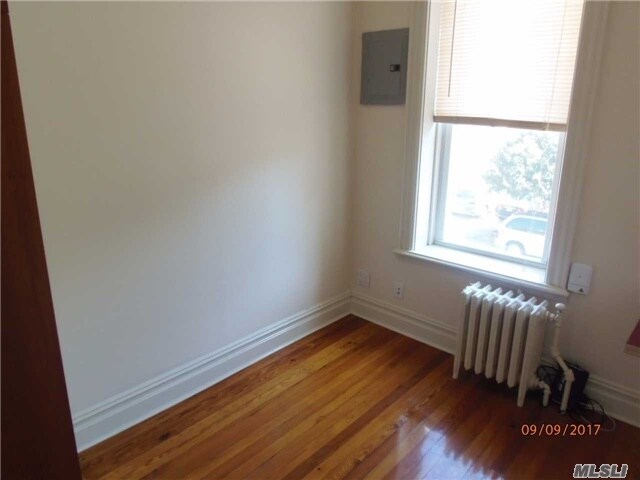 Foto del edificio - 78-22 82nd St