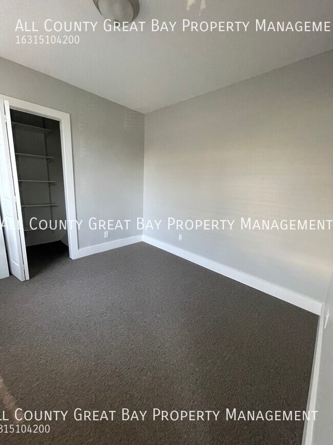 Foto del edificio - 184 E Main St