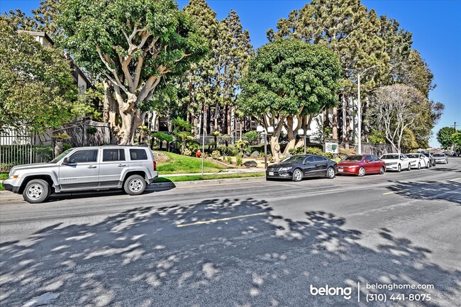Building Photo - 7777 W 91st St