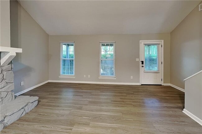 Building Photo - 4750 Jamerson Forest Cir