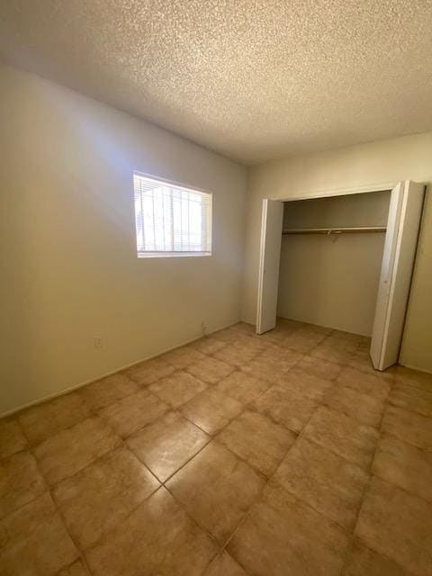 Building Photo - FOR RENT