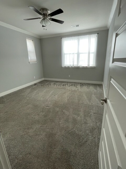Building Photo - 1088 Tee Dr