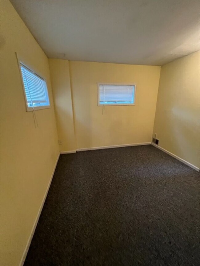 Foto del edificio - 536 Detroit St