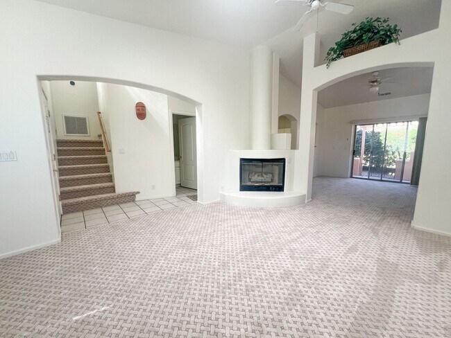 Foto del edificio - TOWNHOME - COTTONWOOD - Cottonwood Square Commons