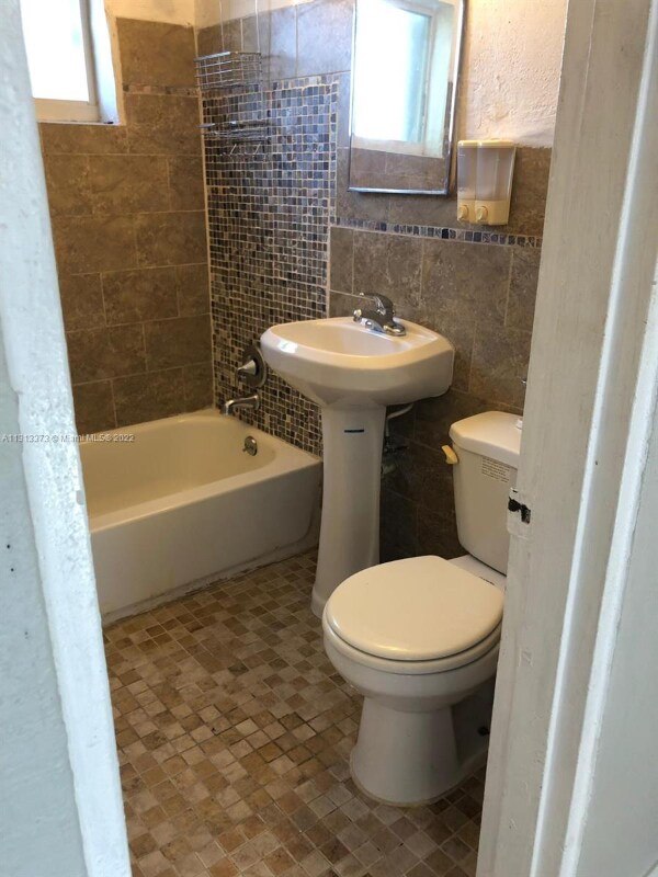 Foto del edificio - 542 NW 8th St