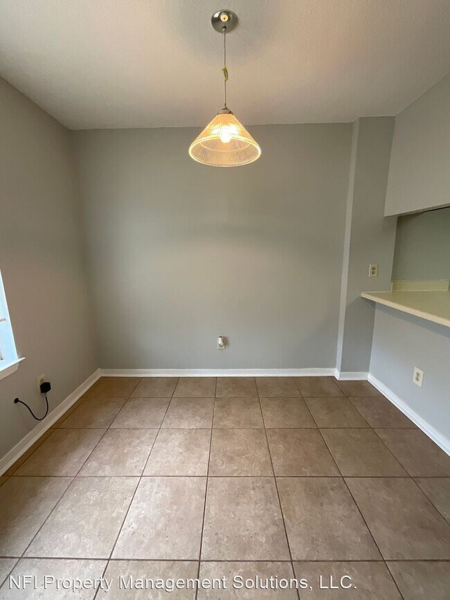 Foto del edificio - 2 br, 1.5 bath House - 424 E. Burgess Road...