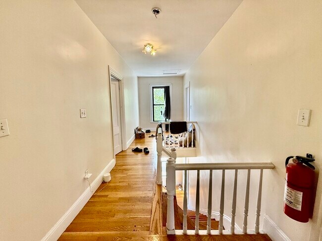 Foto del edificio - 48 Allston St