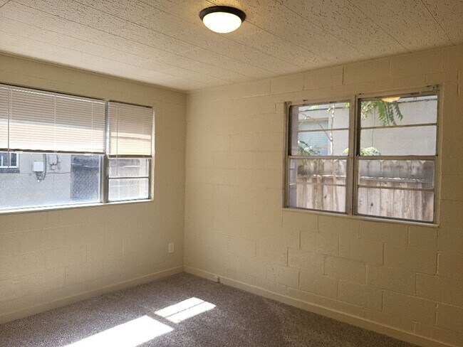 Foto del edificio - 913 Willow St