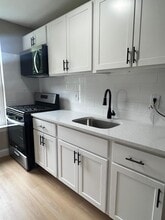 Building Photo - 676 Park Ave