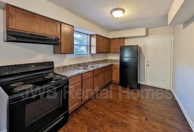 Foto del edificio - 3025 Armstrong St