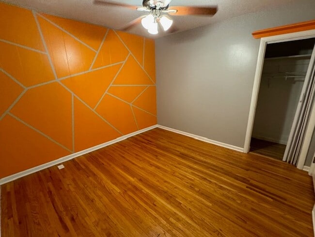 Building Photo - 6-Bedroom Home with BBQ Haven, She-Shed, a...