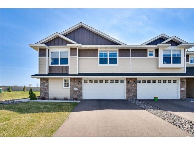 Building Photo - 2128 Ada Dr