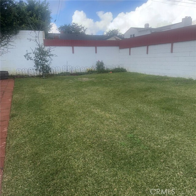 Foto del edificio - 7407 Dunfield Ave