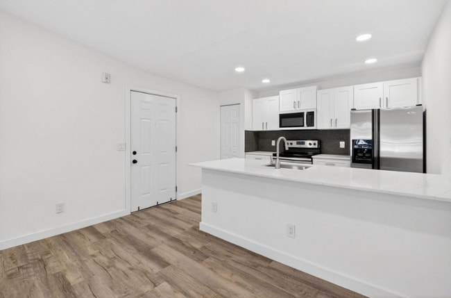 Building Photo - 1825 Palm Cove Blvd