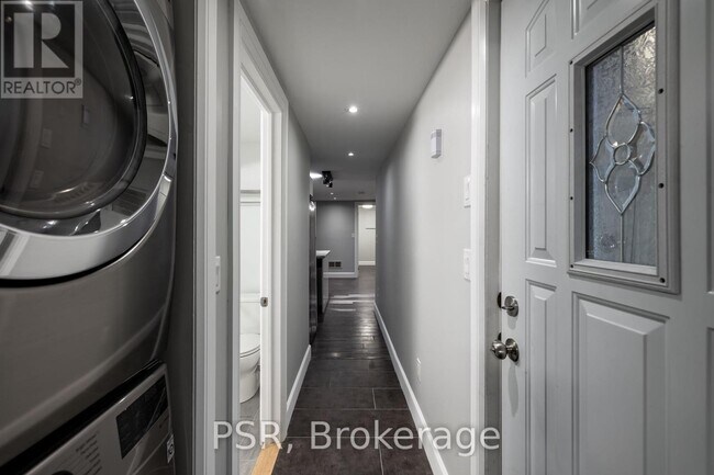 Photo du bâtiment - 82 Dovercourt Rd