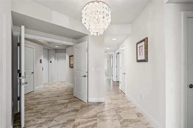 Building Photo - 795 Collany Rd