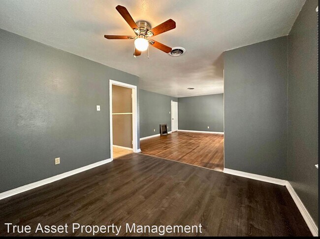 Building Photo - 3 br, 1 bath House - 4004 39th St