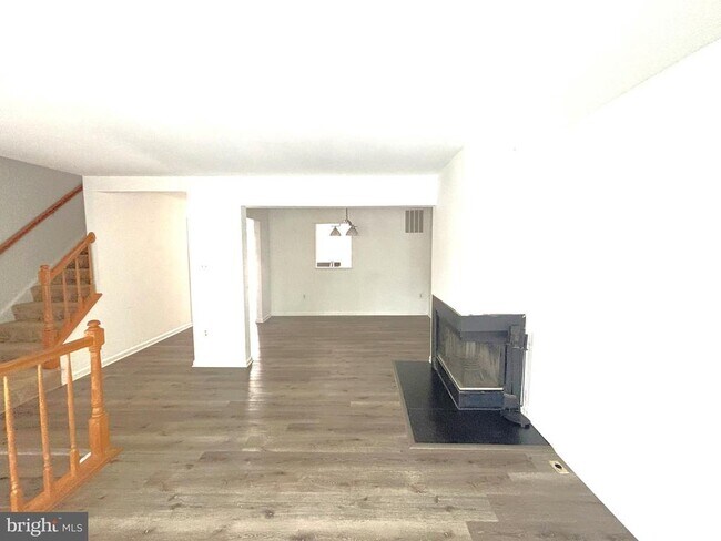 Foto del edificio - 6761 Jenny Leigh Ct