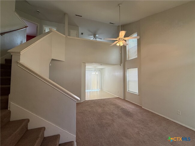 Building Photo - 1205 Saddle Dr