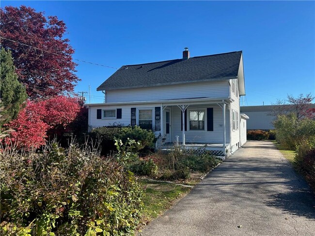 Building Photo - 39 Reynolds St