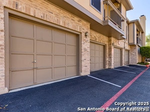 Building Photo - 11839 Parliament St