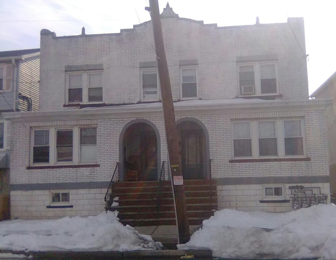 Photo - 89 Maple Street, Unit second floor apt 2