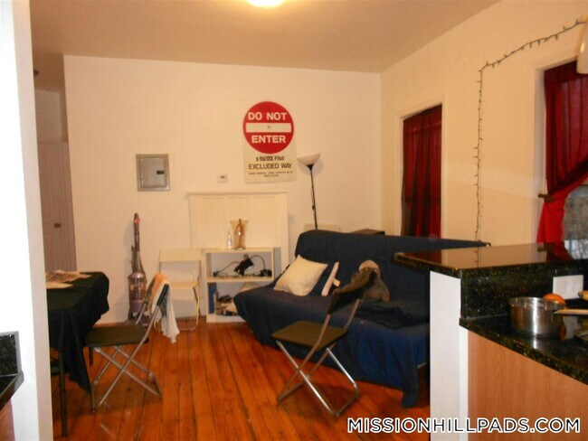 Building Photo - 52 Delle Ave