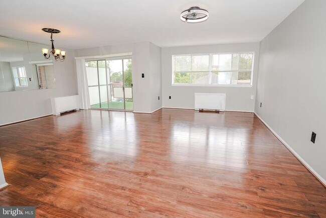 Building Photo - 3737 Clarks Ln