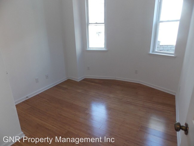 Foto del edificio - 5439 Chancellor St