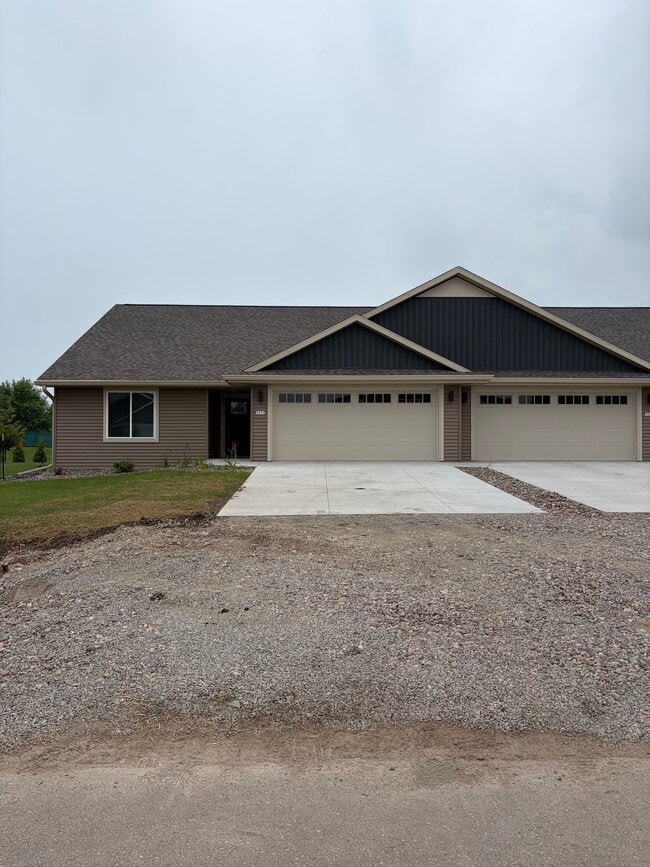 Building Photo - 3437 Veanna Blvd