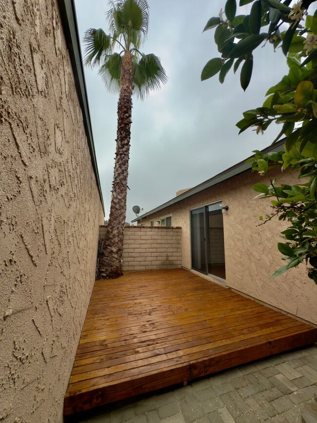Building Photo - Nicest Unit at Plaza West..with grounds li...