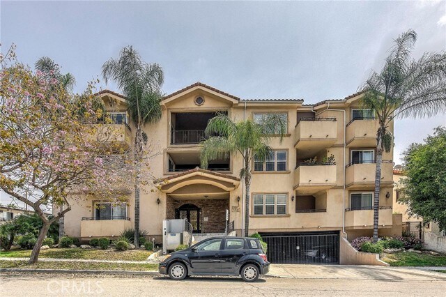 Building Photo - 650 E Palm Ave