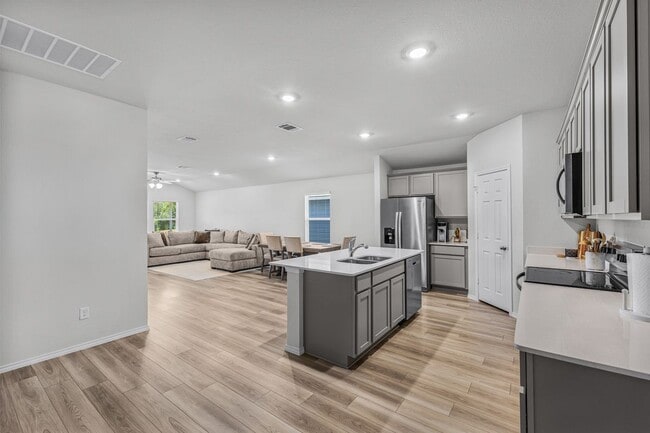 Building Photo - 4011 Baerlon Cv