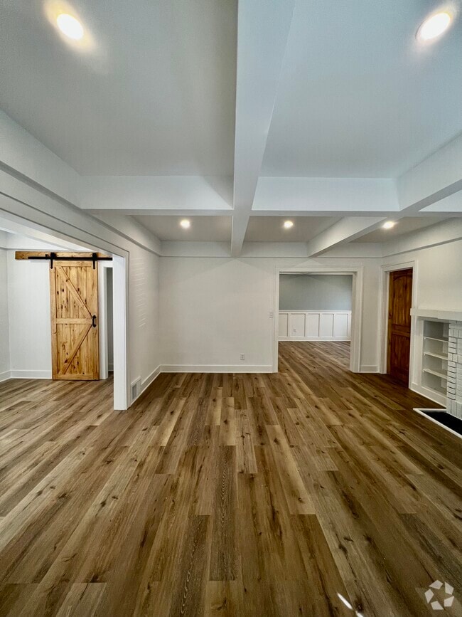 Building Photo - 1643 Coventry Rd
