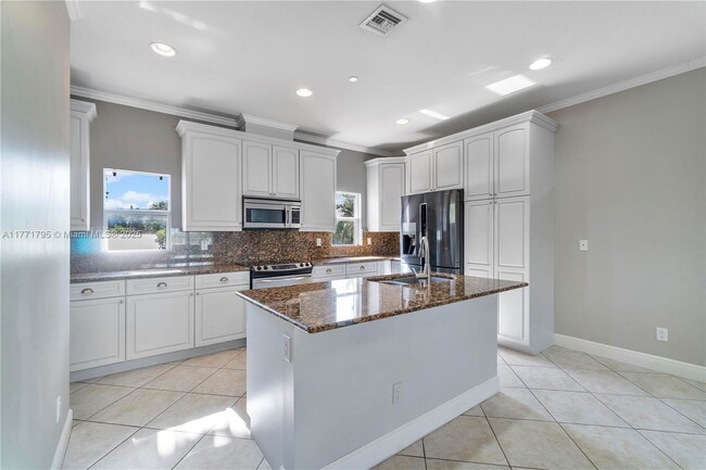 Photo - 407 SE 13th St House