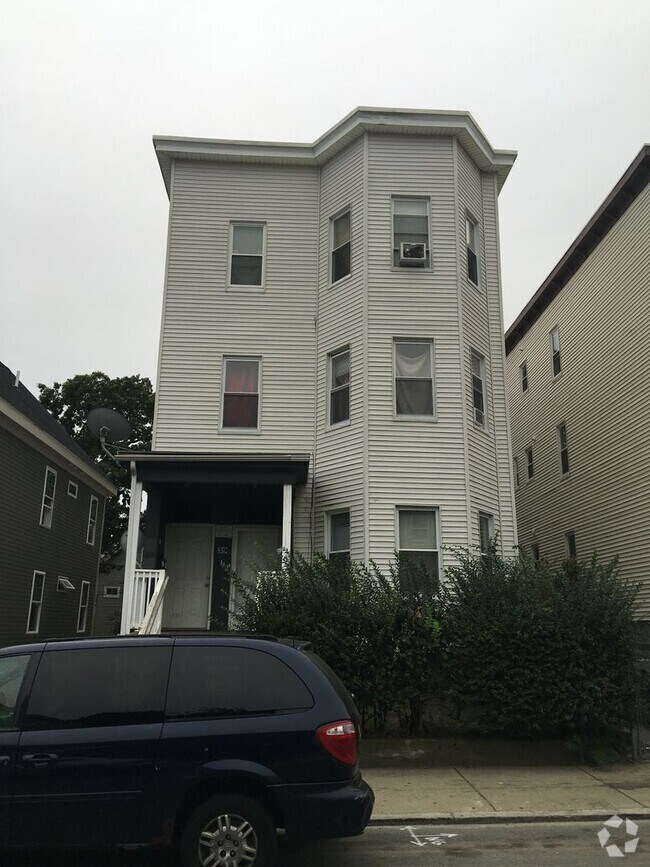 Building Photo - 39 Maywood St