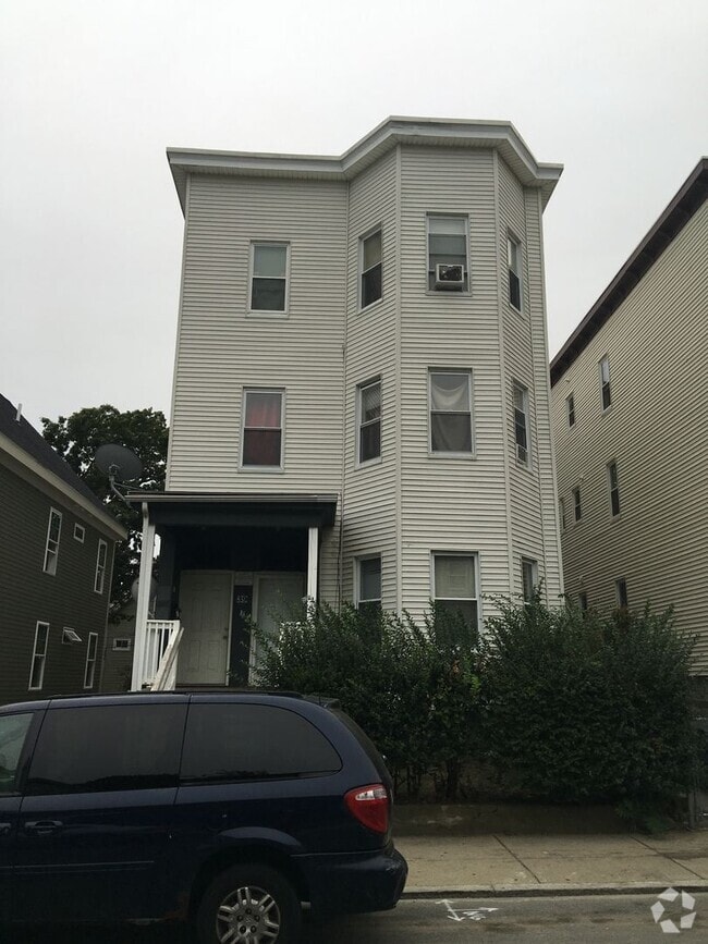 Building Photo - 39 Maywood St