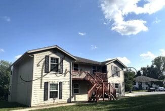 Building Photo - 705 NE Ball Dr