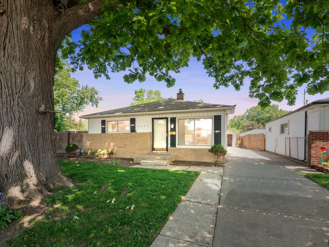 Foto principal - 4147 Campbell St