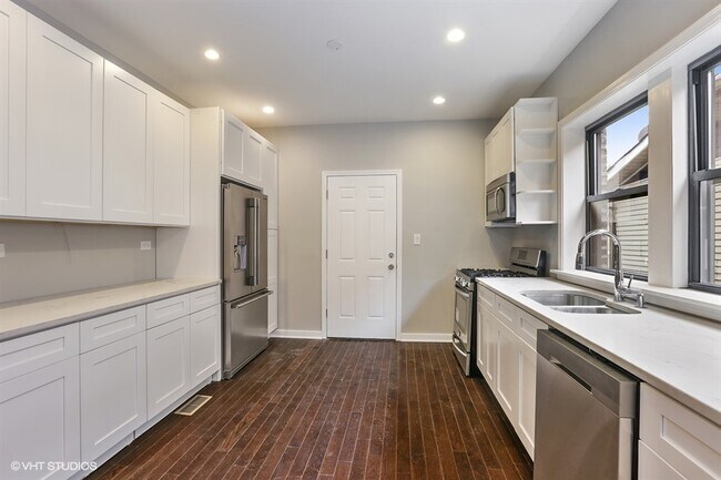 Foto del edificio - 1731 W North Shore Ave