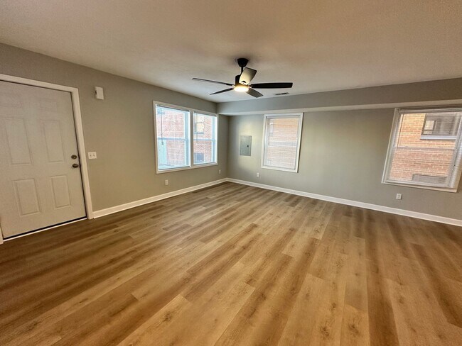 Building Photo - Updated 5-BR, 2-BA Apartment by the U of M Available!