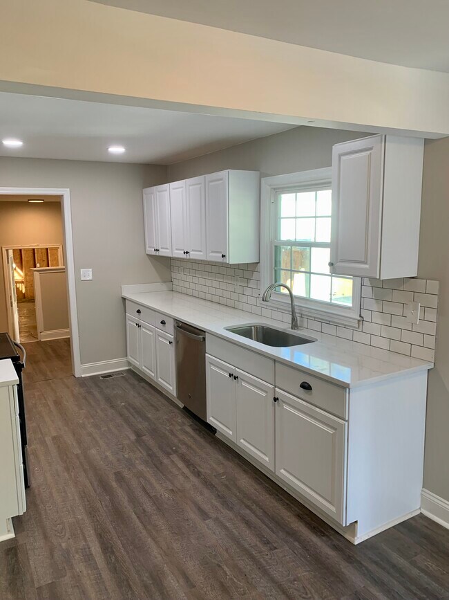 Building Photo - 337 Baites Rd
