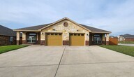 Primary Photo - Beautiful 3 Bed, 2 Bath Duplex in Clear Cr...
