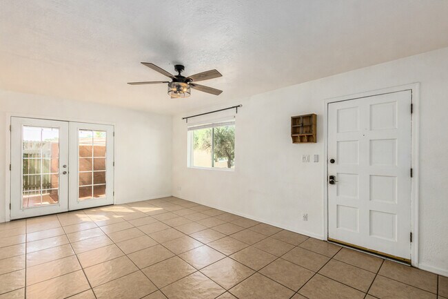 Building Photo - 1500 W Rio Salado Pkwy