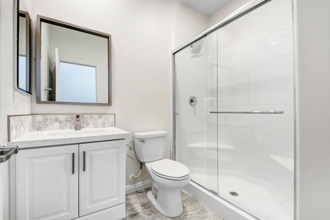 Building Photo - Modern 4-Bedroom Mira Loma Home with Designer Finishes & Open Floor Plan for Lease!