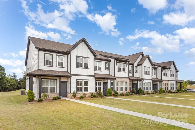 Building Photo - 5710 Gulch Pl