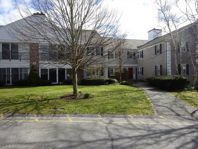 Building Photo - 69 Highview Dr